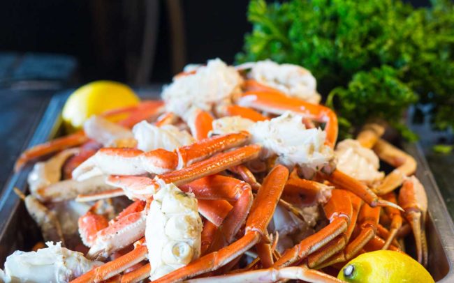 Flo's Clam Shack, seafood, restaurant, Rhode Island, crab, crab legs