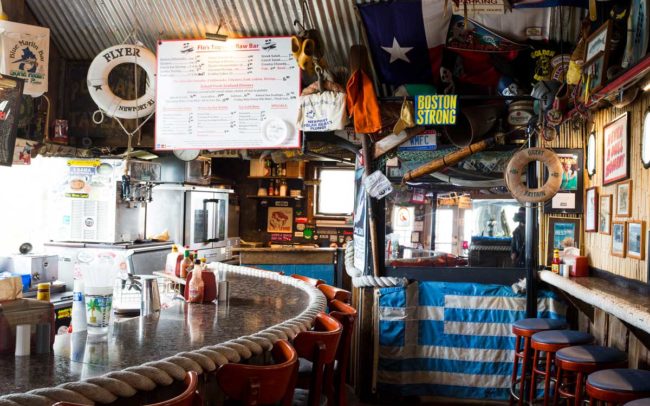 Flo's Clam Shack, seafood, restaurant, Rhode Island, seafood restaurant, bar